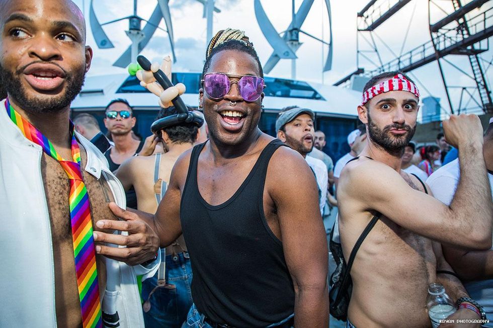 99 Photos Of Pride Sailing The N.y. Harbor On The Luvboat