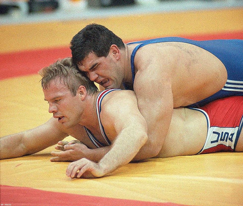 34 Historic Images of Olympic Wrestling