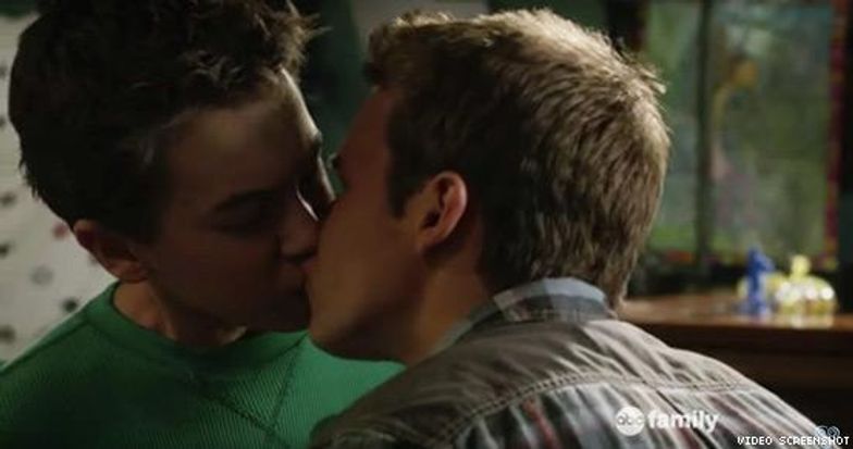 13 Of The Best Kisses From TV Shows