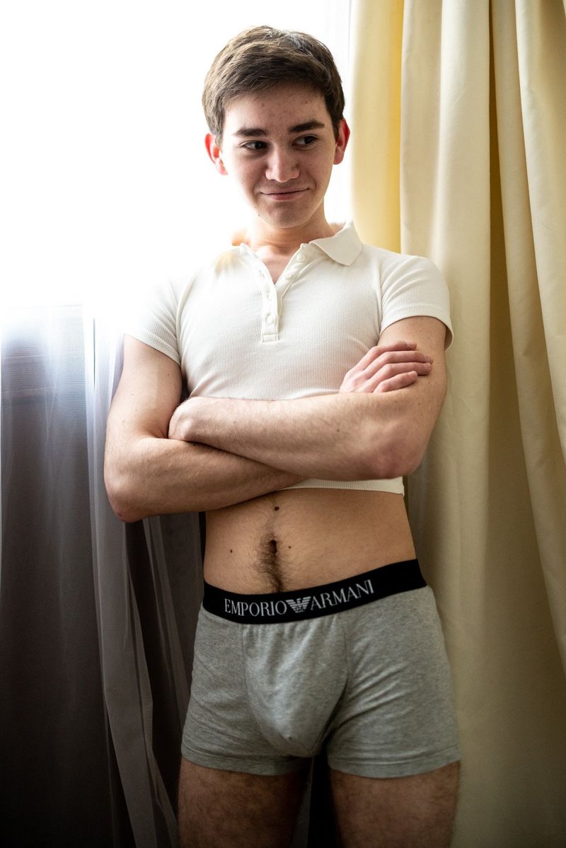 30+ Pics of Gay and Bisexual Men of Elska Almaty