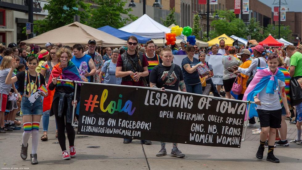 39 Photos of Iowa City Pride Bring Out the Sunshine