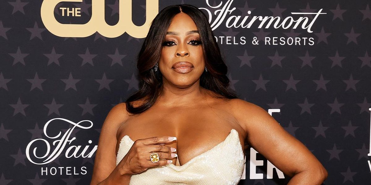 https://www.advocate.com/media-library/actress-niecy-nash-in-front-of-a-step-and-repeat-screen-sponsored-by-the-cw-and-fairmont-hotels.jpg?id=32879741&width=1200&height=600&coordinates=0%2C0%2C0%2C78