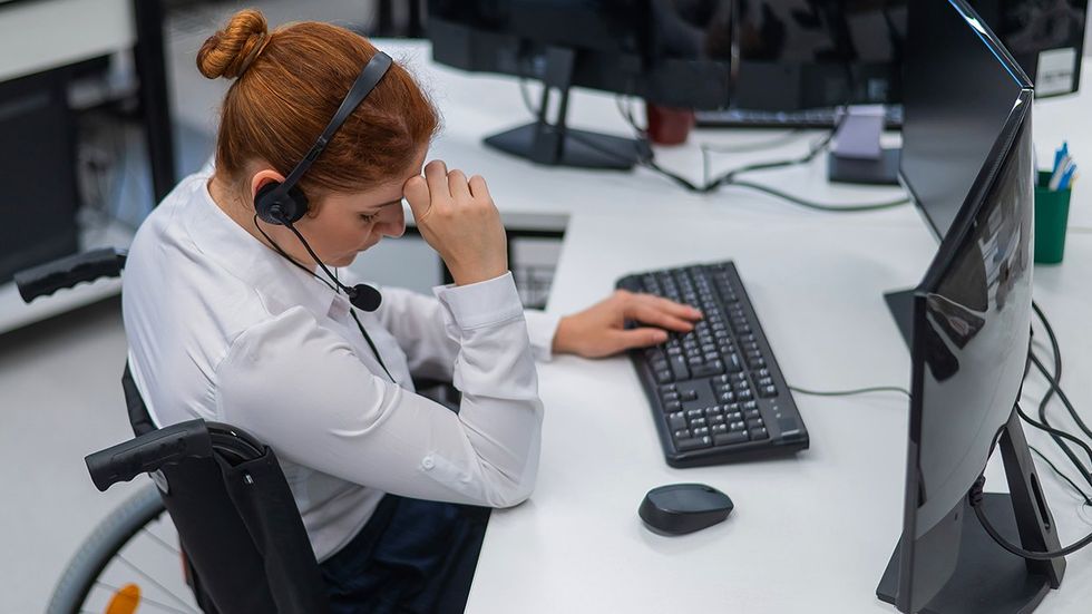 call center employee frustrated false calls