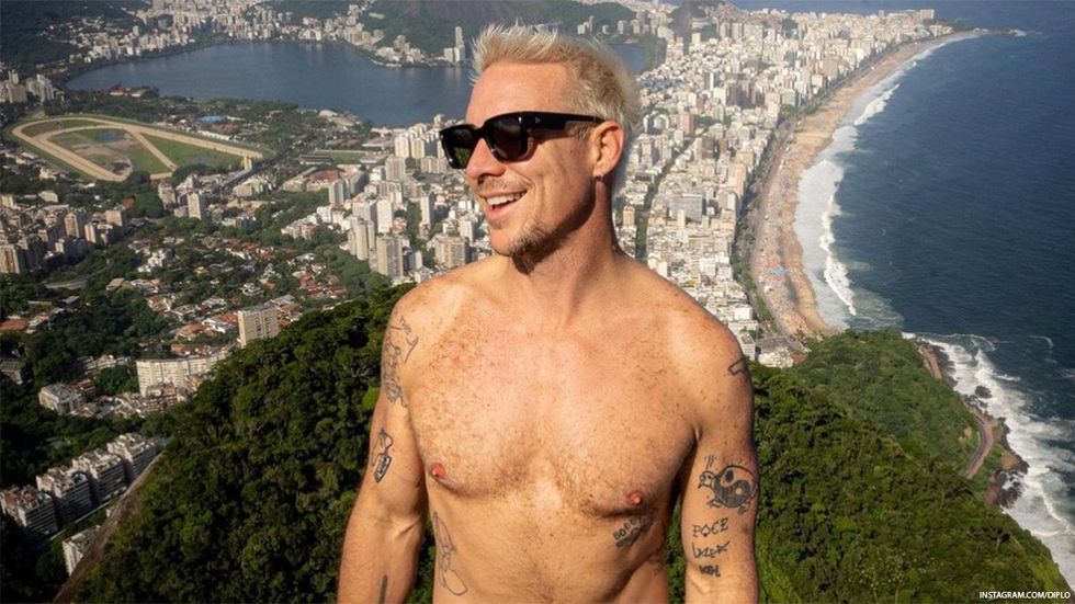 Nude Beach Sex Couples Blowjob - Diplo Discusses Having Oral Sex with Men, Says He's 'Not Not Gay'