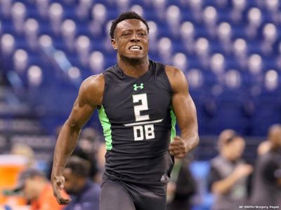 Why Does Everyone Hate Eli Apple? He's Not as Good as He Thinks He Is