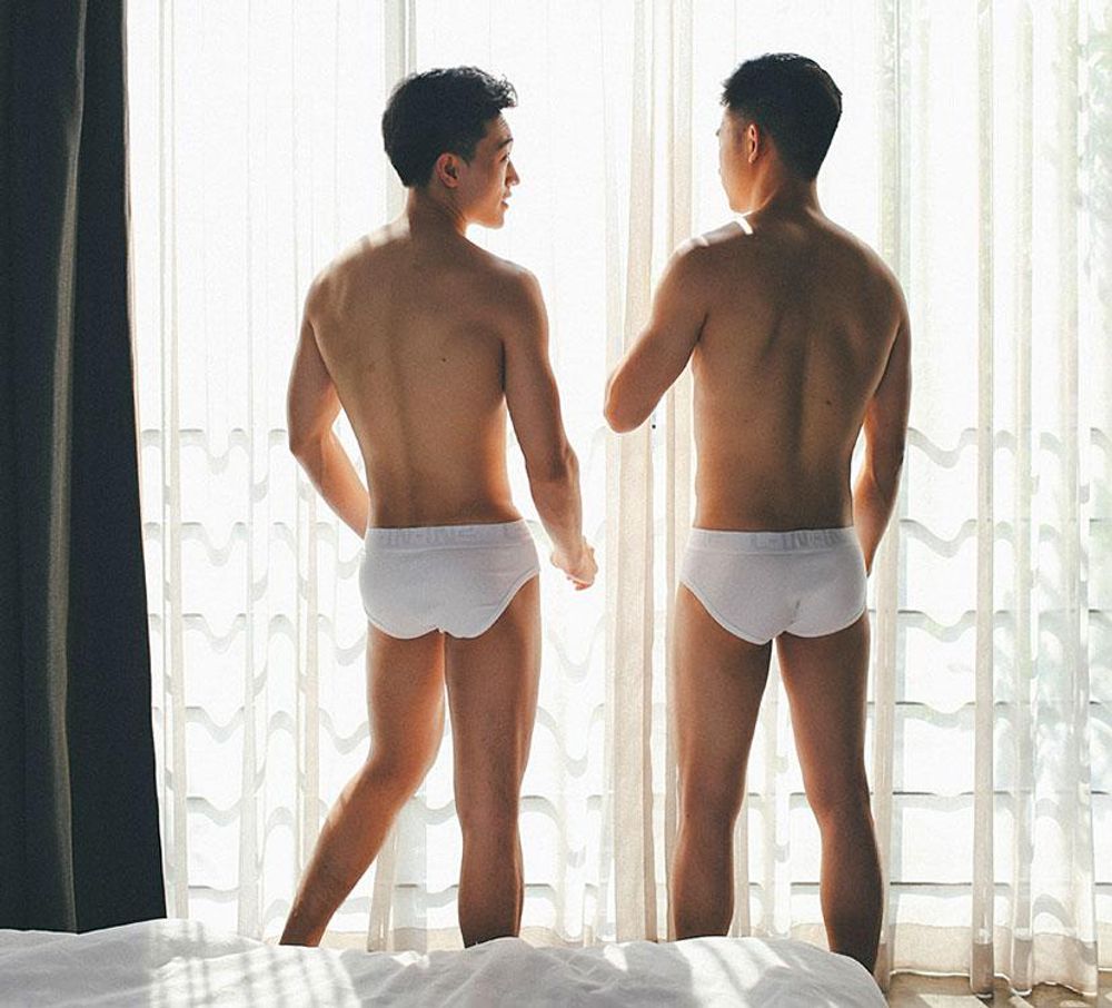 36 Photos of Young Gay Love in China