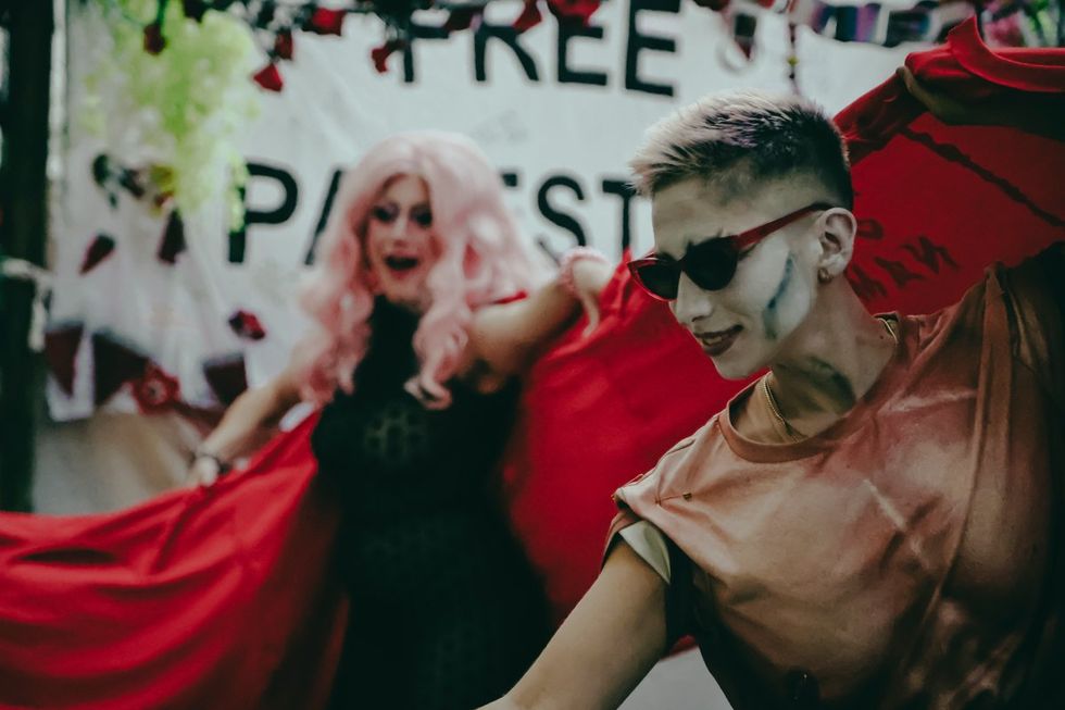 Photo Gallery Full Moon Drag Troupe Anti-Zionist Jewish Queer Artists HOT 2 ROT Sukkot Drag Outdoor Community Garden Spectacular Brooklyn, New York