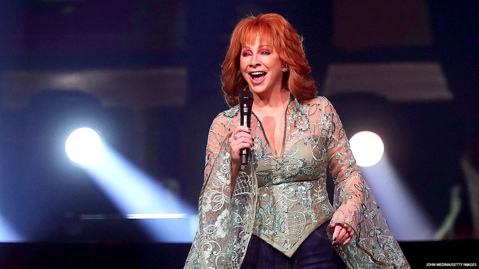 980px x 551px - Reba McEntire Slams Tennessee Anti-Drag Law, Blesses Queens in High Heels