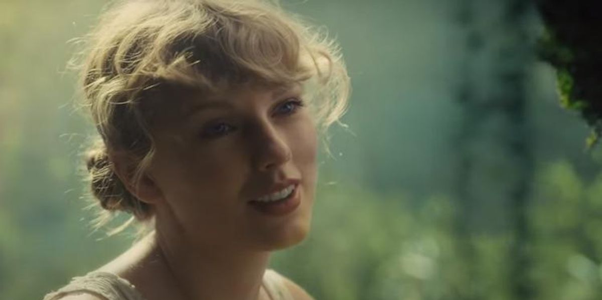 Taylor Swift Lesbian Porn - All of the Lesbian Easter Eggs Taylor Swift Left Us in 'folklore'
