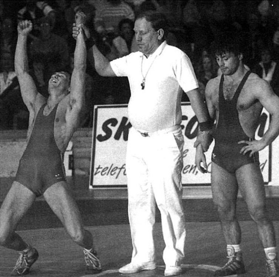 34 Historic Images of Olympic Wrestling