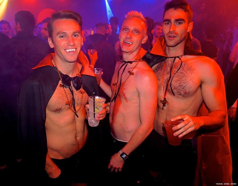 hot gay men porn vampire the lair