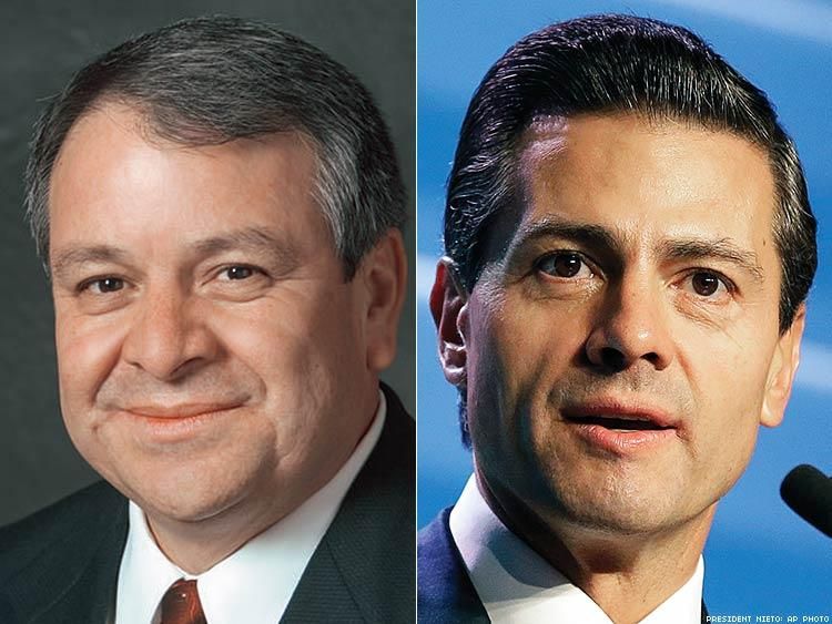 Benjamin de Hoyos and President Enrique Peña Nieto