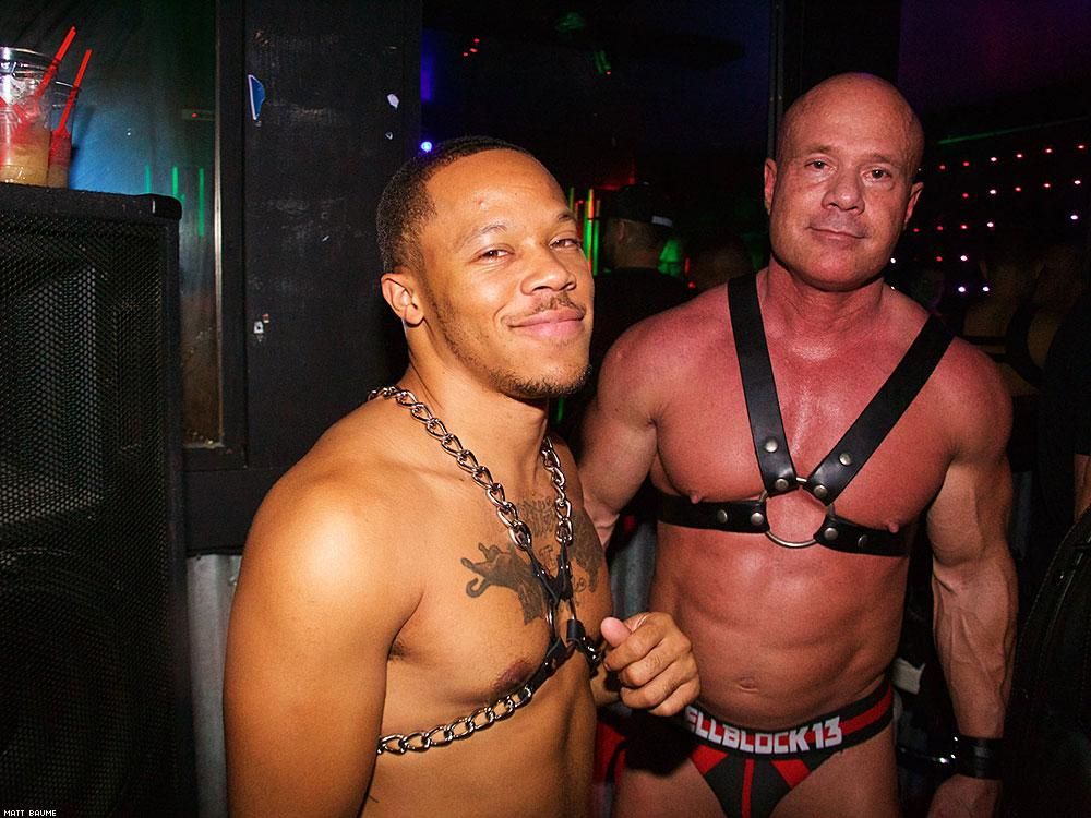 muscle gay bars seattle