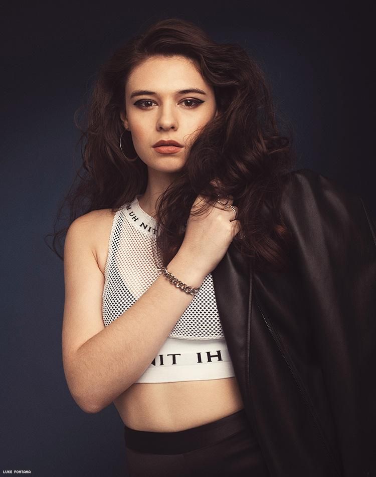 Supergirls Nicole Maines Is The Trans Hero The World Needs