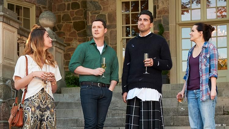 Schitt S Creek Drops Trailer Dan Levy Sends Love To Fan Who Came Out