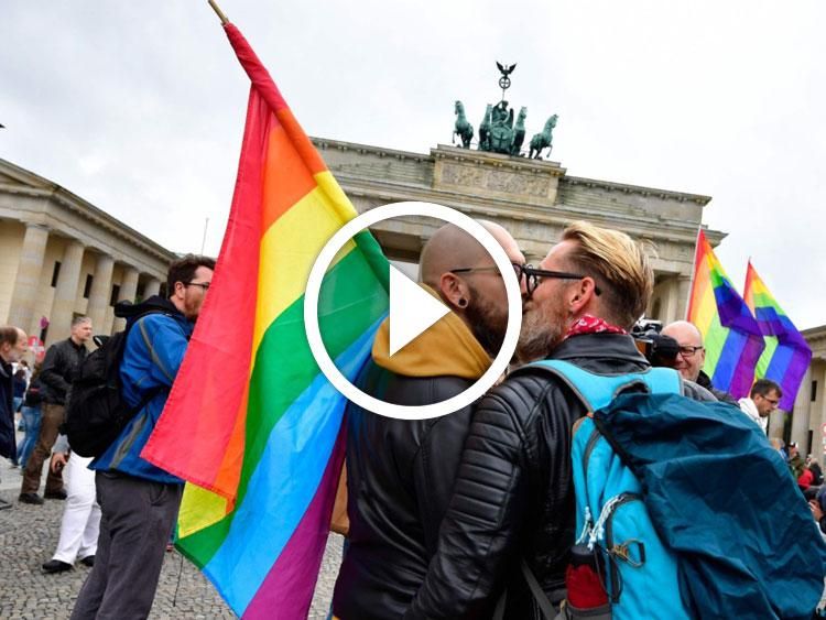 German Parliament Approves Same Sex Marriage Merkel Votes No 7766