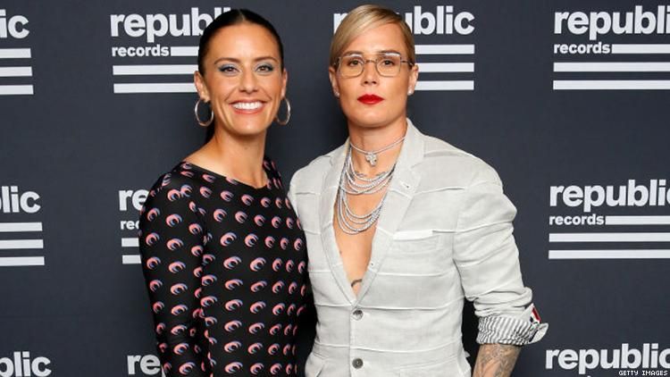 Soccer Champs Ashlyn Harris and Ali Krieger Are Officially Married photo