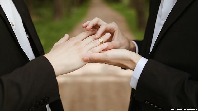 Supreme Court Takes Case Involving Refusal to Serve Same-Sex Couples photo pic