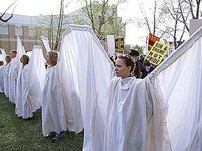 Matthew Shepard Funeral Angels X400